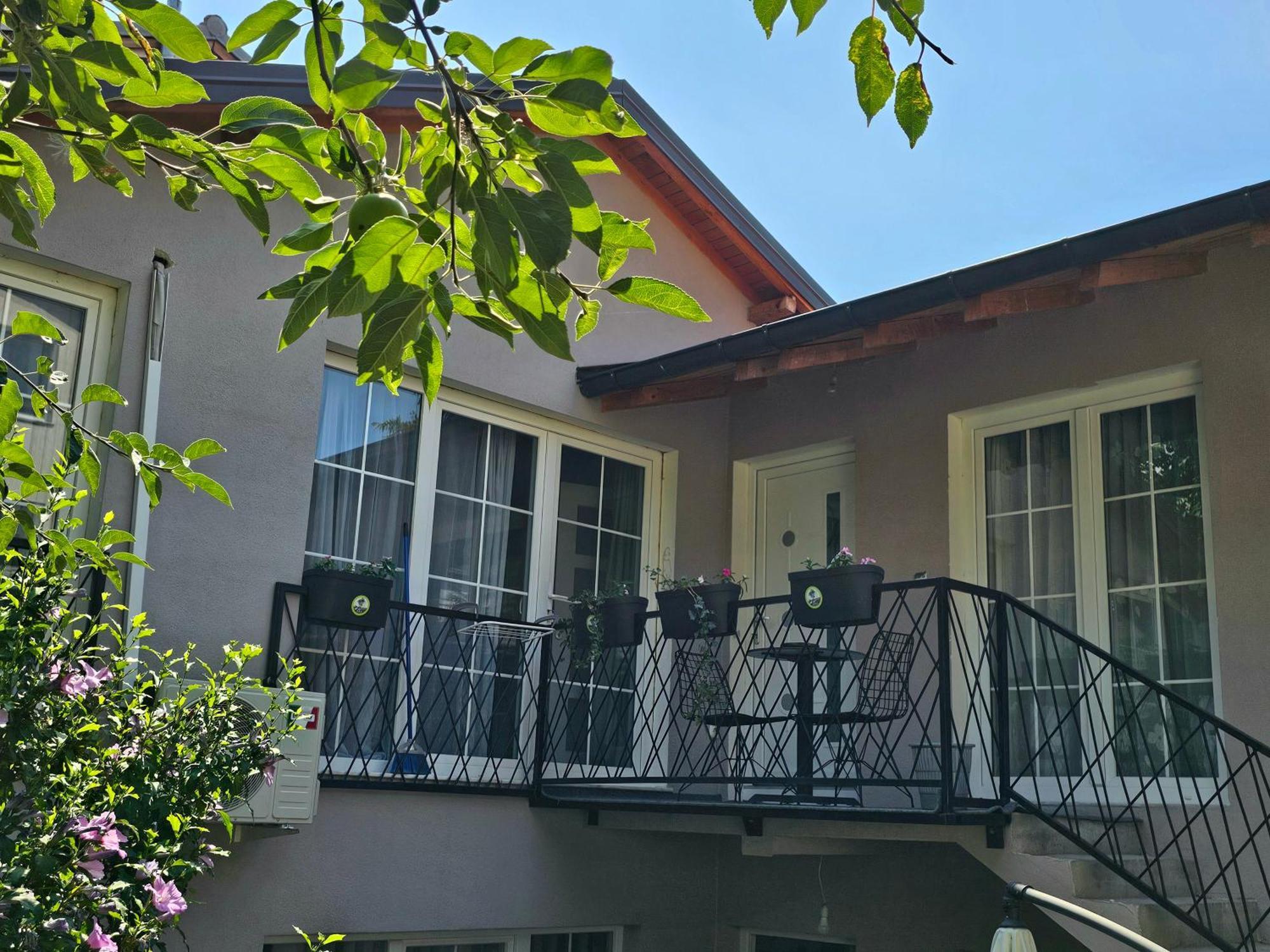 Mati Apartments Prishtina Приштина Экстерьер фото
